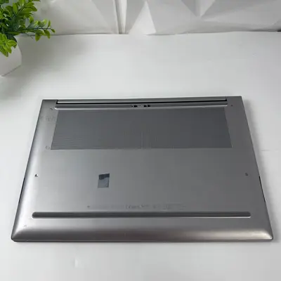 HP ZBook Studio 16 G11 16" Core Ultra 9 185H, 64GB DDR5, 2TB SSD, RTX 2000 Ada - Thumbnail 8
