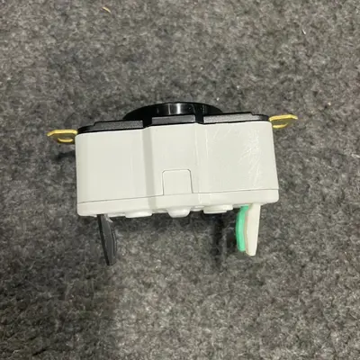 Hubbell HBL2310ST NEMA L5-20R Twist Lock Receptacle 20A 125V - Thumbnail 6