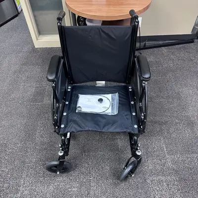 Invacare 9000 SL High Strength Lightweight Mobility Chair - Thumbnail 3