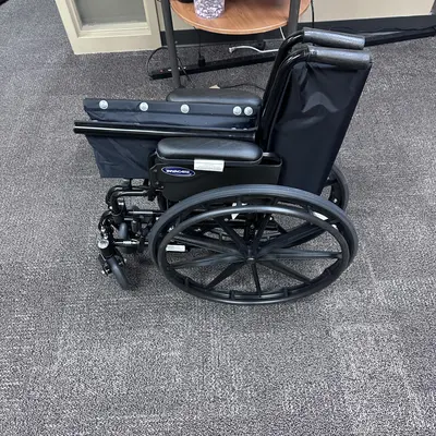 Invacare 9000 SL High Strength Lightweight Mobility Chair - Thumbnail 4