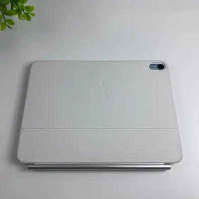 iPad Air 11-inch (M3) | Wi-Fi Only | 256GB | Blue with Magic Keyboard - Thumbnail 7