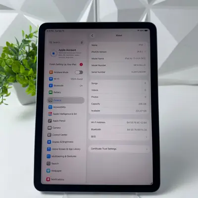 iPad Air 11-inch (M3) | Wi-Fi Only | 256GB | Blue with Magic Keyboard - Thumbnail 4
