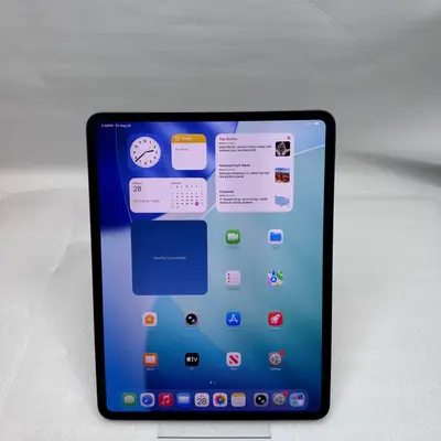 iPad Pro 13-inch (M4) Wi-Fi Only | 256GB | Space Black - Thumbnail 2