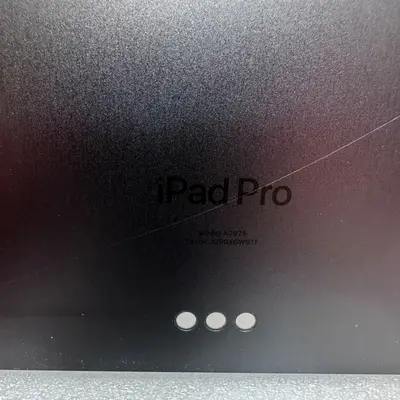 iPad Pro 13-inch (M4) Wi-Fi Only | 256GB | Space Black - Thumbnail 8
