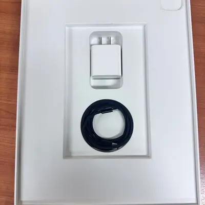iPad Pro 13-inch (M5) Wi-Fi + Cellular | 256GB | Space Gray - Thumbnail 4