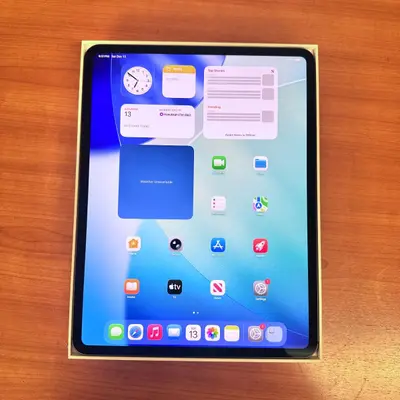iPad Pro 13-inch (M5) Wi-Fi + Cellular | 256GB | Space Gray - Thumbnail 3