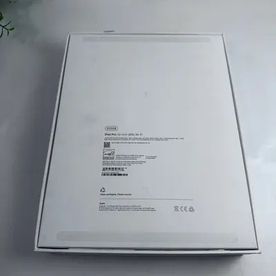 iPad Pro 13-inch (M5) Wi-Fi Only | 512GB | Space Black - Thumbnail 8