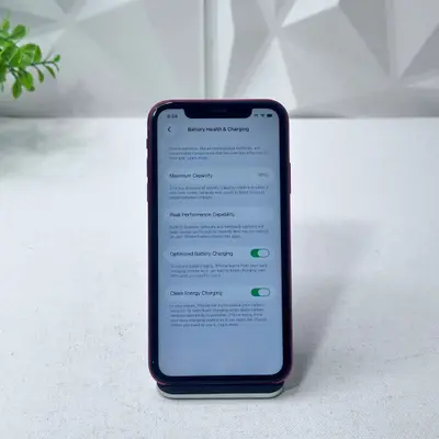 iPhone 11 | 64GB | Red | Unlocked - Thumbnail 6