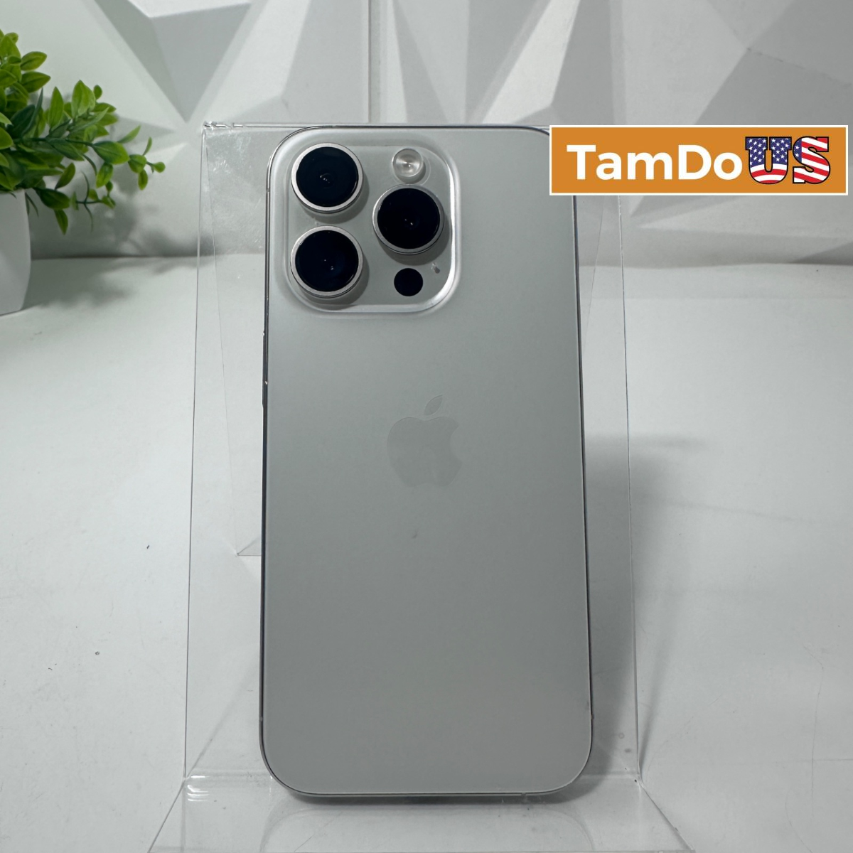 iPhone 15 Pro | 128GB | White Titanium | Unlocked - Photo 1 - Real photo at TamDo.us