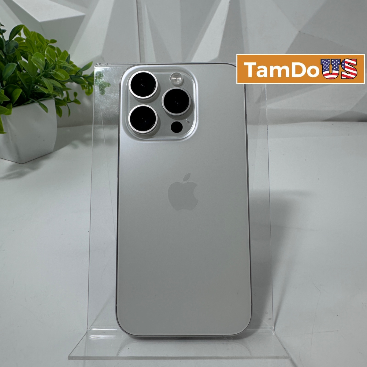 iPhone 15 Pro | 256GB | White Titanium | Unlocked - Photo 1 - Real photo at TamDo.us