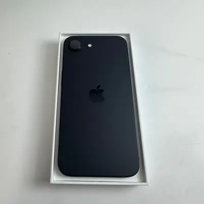 iPhone 16e | 128GB | Black | Unlocked - Thumbnail 4