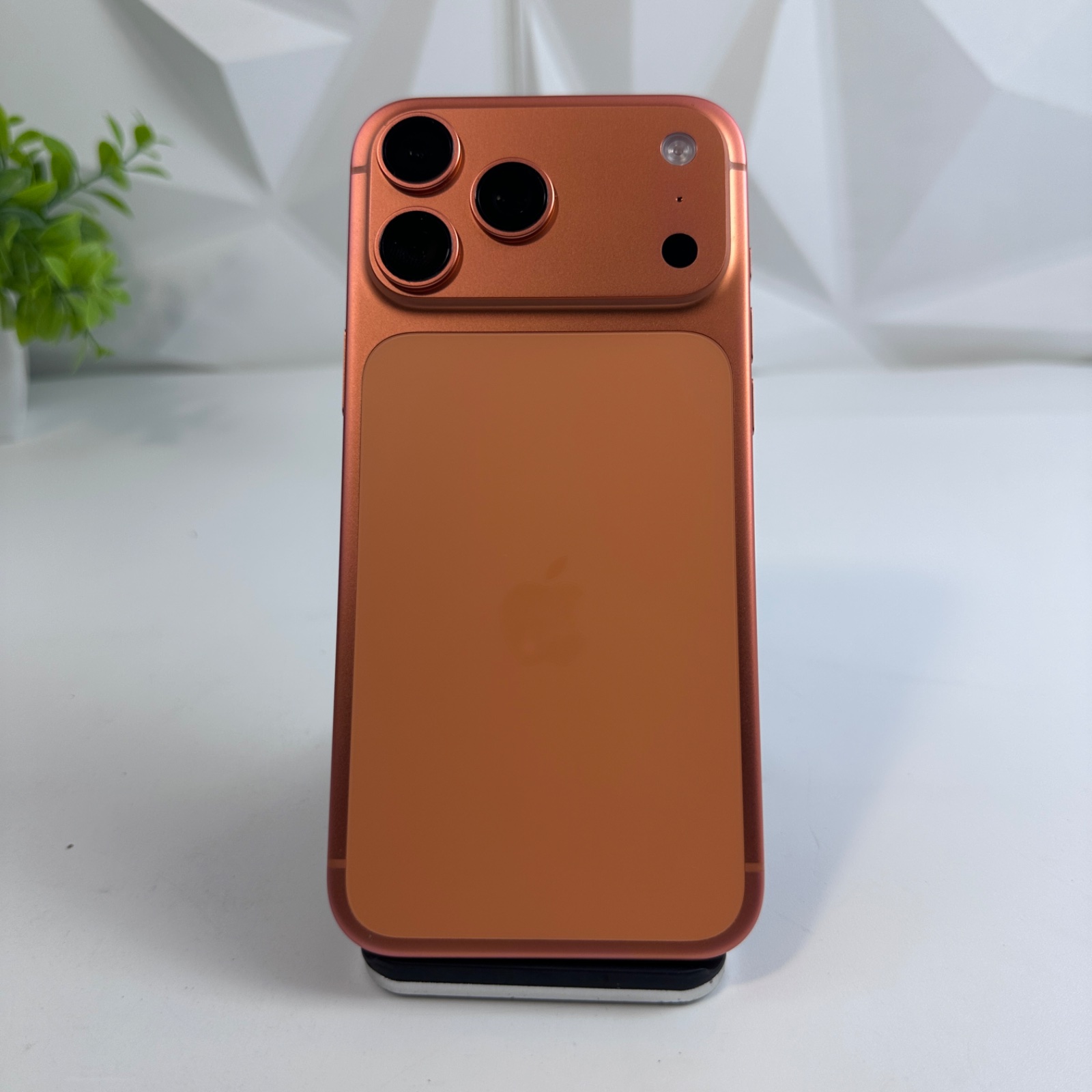 iPhone 17 Pro Max | 256GB | Cosmic | Excellent | TamDo.us
