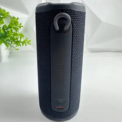 JBL GRIP Portable Bluetooth Speaker Waterproof IP68 14H Battery Black - Thumbnail 3