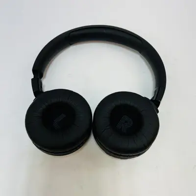 JBL TUNE 520BT Wireless Headphones – Bluetooth, 57H Battery, Pure Bass, Black - Thumbnail 6