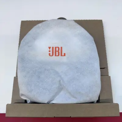 JBL Tune 520BT Wireless On-Ear Headphones Black, Pure Bass Sound - Thumbnail 5