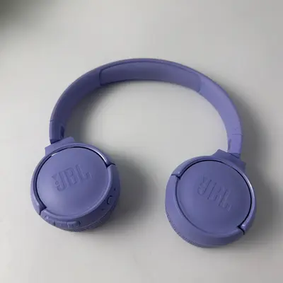 JBL Tune 520BT Wireless On-Ear Headphones Pure Bass Sound Bluetooth 5.3 Purple - Thumbnail 2