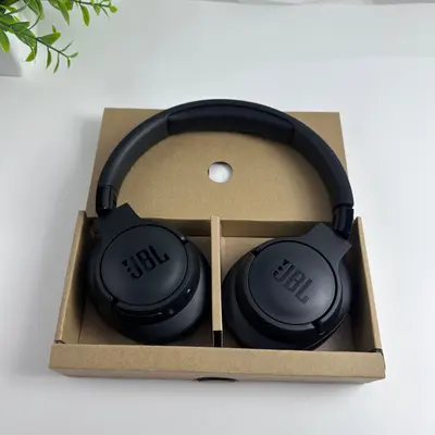 JBL Tune 720BT Wireless Over-Ear Headphones Pure Bass Sound 76H Battery Black - Thumbnail 2