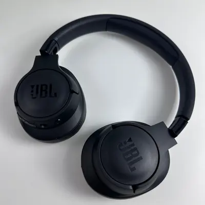 JBL Tune 720BT Wireless Over-Ear Headphones Pure Bass Sound 76H Battery Black - Thumbnail 3