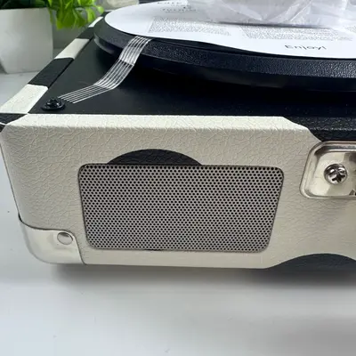 Kate Spade New York Wireless Portable Record Player Bluetooth 3-Speed - Thumbnail 6