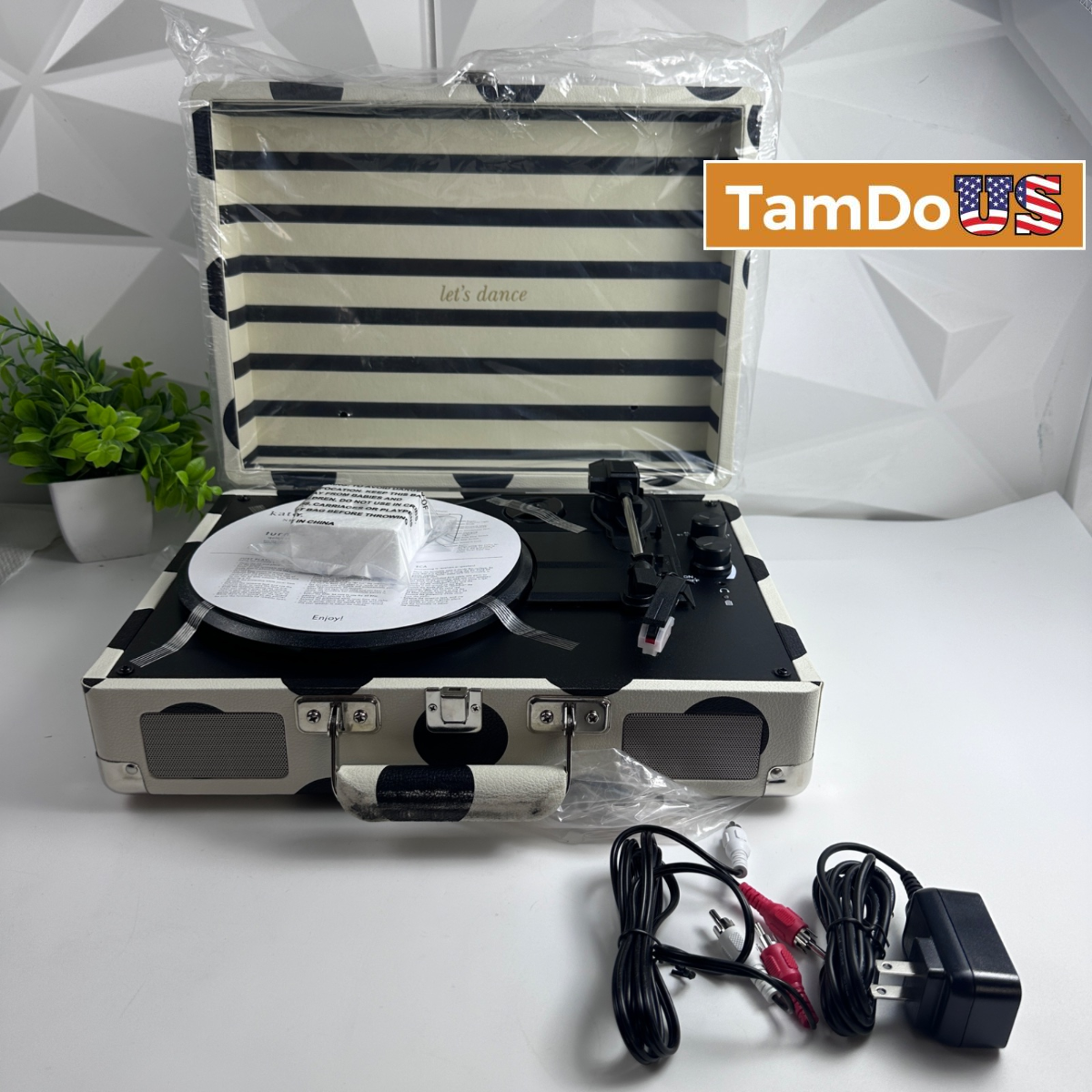 Kate Spade New York Wireless Portable Record Player Bluetooth 3-Speed - Photo 1 - Real photo at TamDo.us