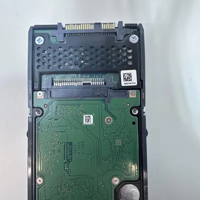 Lenovo 01PG586 ThinkSystem 1.8TB SAS HDD with Tray - Thumbnail 5