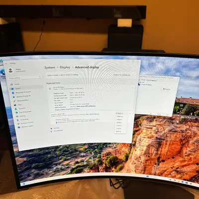 LG UltraGear 39GS95QE-B 39" Curved OLED Gaming Monitor 240Hz G-SYNC FreeSync - Thumbnail 7