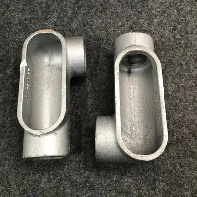 Lot of 2 Crouse-Hinds LL-57 1-1/2" Conduit Body LL Type – Aluminum - Thumbnail 1