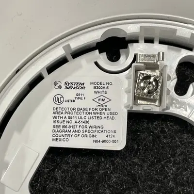 (Lot of 5) System Sensor B300A-6 White 6-Inch Plug-in Detector Base ULC Listed - Thumbnail 4