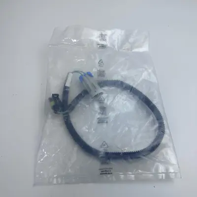 Lot of 5 Wiring Harness Cable - P3A - Black Protective Tube - Blue Connector - New - Real photo at TamDo.us