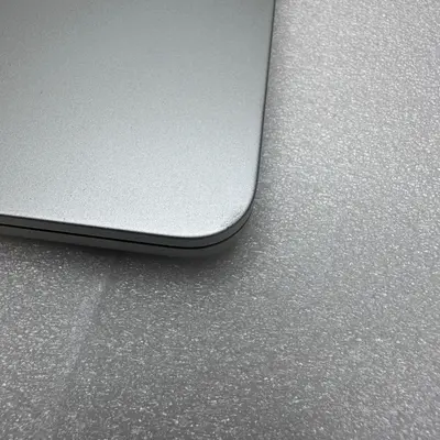Macbook Air (13-inch, M3, 2024) 10-Core GPU, 16GB, 256GB SSD *Please READ* - Thumbnail 5