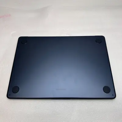 MacBook Air (13-inch, M4, 2025) 10-Core GPU, 16GB, 512GB SSD, Midnight - Thumbnail 3