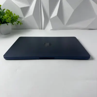 MacBook Air (13-inch, M5) 8-Core GPU, 16GB, 512GB SSD, Midnight - Thumbnail 7