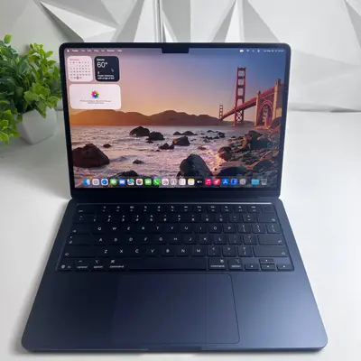 MacBook Air (13-inch, M5) 8-Core GPU, 16GB, 512GB SSD, Midnight - Thumbnail 9