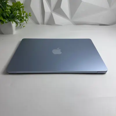 MacBook Air (13-inch, M5) 8-Core GPU, 16GB, 512GB SSD, Sky Blue - Thumbnail 5
