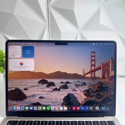 MacBook Air (13-inch, M5) 8-Core GPU, 16GB, 512GB SSD, StarLight - Thumbnail 9