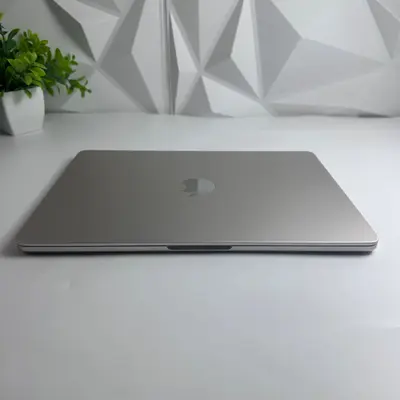 MacBook Air (13-inch, M5) 8-Core GPU, 16GB, 512GB SSD, StarLight - Thumbnail 4