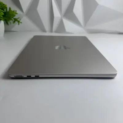 MacBook Air (13-inch, M5) 8-Core GPU, 16GB, 512GB SSD, StarLight - Thumbnail 2