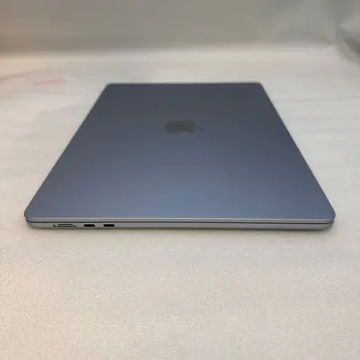 MacBook Air (15-inch, M5) 10-Core GPU, 24GB, 1TB SSD, Sky Blue - Thumbnail 2