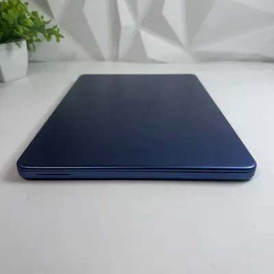 Macbook Neo (13-inch, A18 Pro) 5-Core GPU, 8GB, 512GB SSD - Indigo - Thumbnail 3