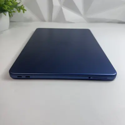 Macbook Neo (13-inch, A18 Pro) 5-Core GPU, 8GB, 512GB SSD - Indigo - Thumbnail 2