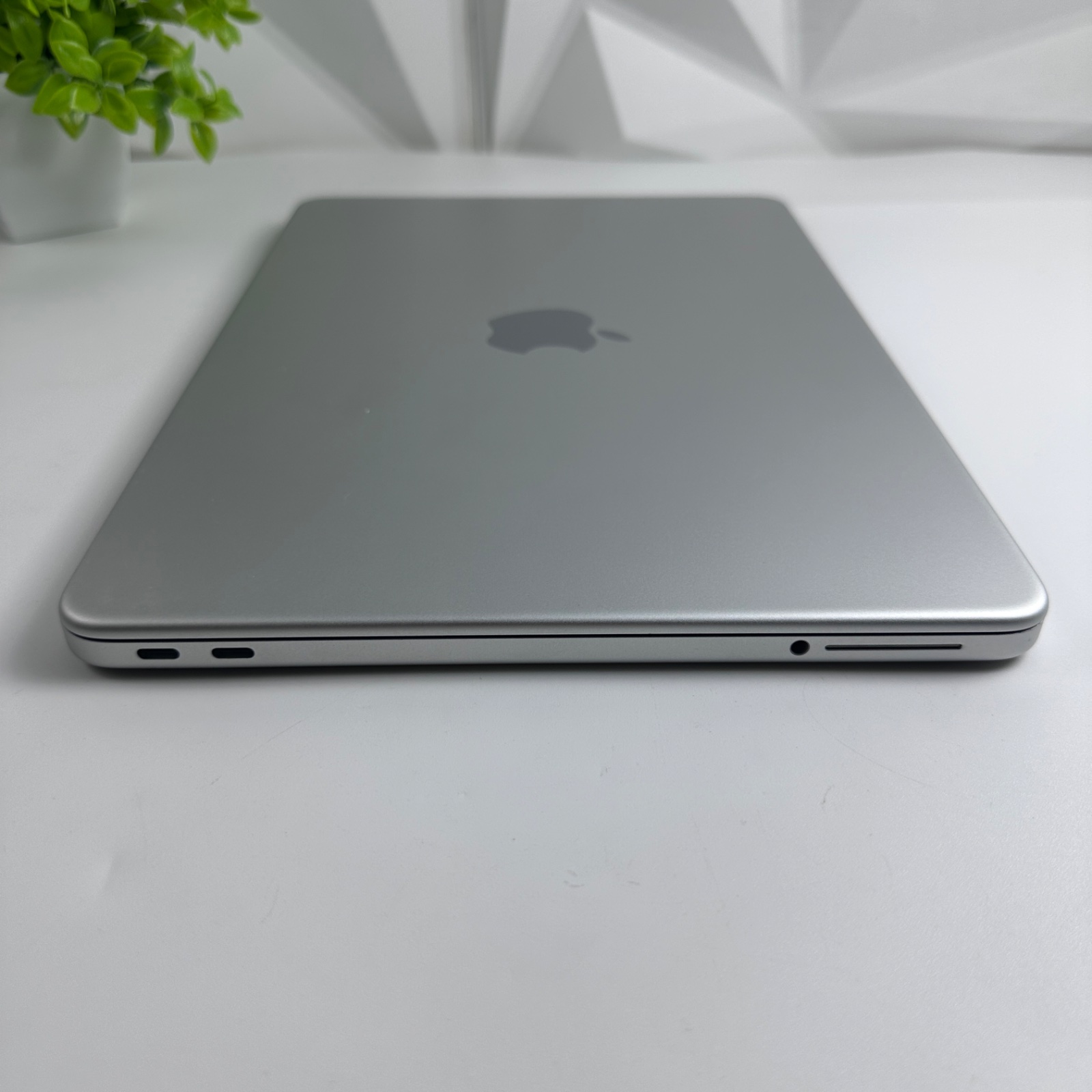 Macbook Neo (13-inch, A18 Pro) | Excellent | TamDo.us
