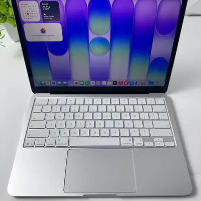 Macbook Neo (13-inch, A18 Pro) 5-Core GPU, 8GB, 512GB SSD, Silver - Thumbnail 10
