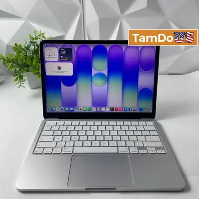 Macbook Neo (13-inch, A18 Pro) 5-Core GPU, 8GB, 512GB SSD, Silver - Thumbnail 1