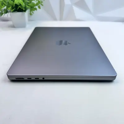 Macbook Pro (14-inch, 2021) M1 Pro, 16-Core GPU, 32GB, 512GB SSD *Pls READ* - Thumbnail 2