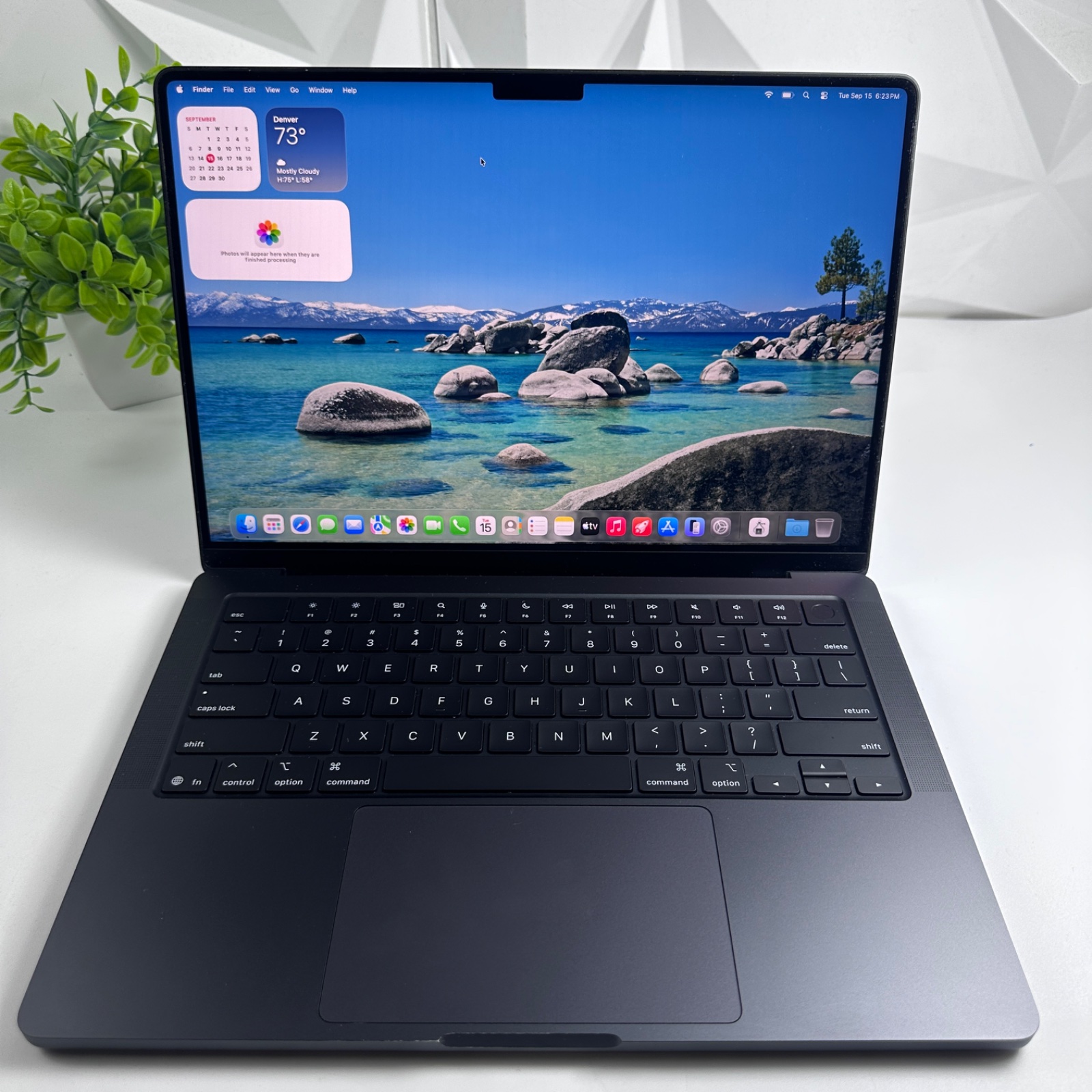 MacBook Pro (14-inch, Apple M5, 2025) | Good | TamDo.us