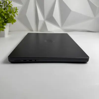 MacBook Pro (14-inch, Apple M5, 2025) 10-Core GPU, 32GB, 1TB SSD, Space Black - Thumbnail 4