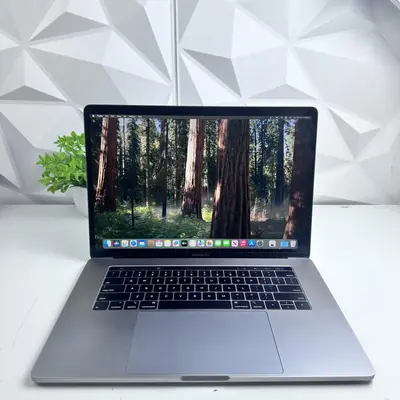 MacBook Pro (15-inch, 2019) Intel 8-Core i9 2.4Ghz, 32GB, 1TB SSD *Pls READ* - Thumbnail 2