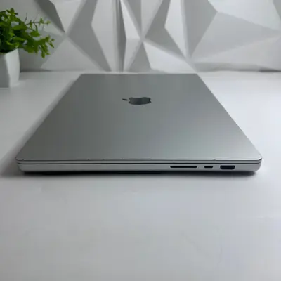 Macbook Pro (16-inch, M1 Pro, 2021) 16-Core GPU, 32GB, 512GB SSD - Thumbnail 3