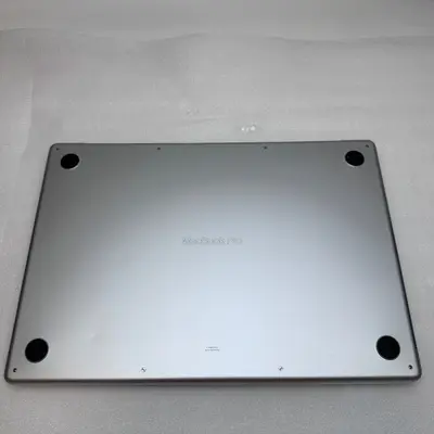 MacBook Pro (16-inch, M4 Pro, 2024) 20-Core GPU, 24GB, 512GB SSD, Silver - Thumbnail 6