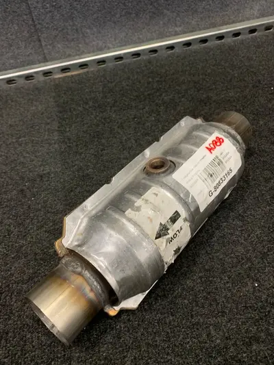 Magnaflow 51355 Universal Catalytic Converter for Acura RSX & Honda Civic/S2000 - Thumbnail 2